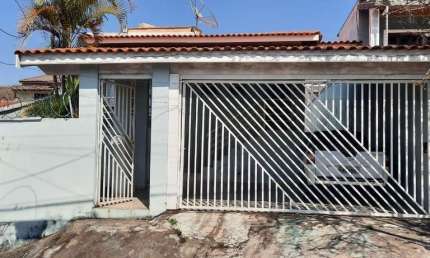 Casa para Venda em Bragança Paulista, Jardim Europa, 3 dormitórios, 1 suíte, 1 banheiro, 2 vagas
