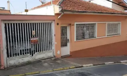 Casa para Venda em Bragança Paulista, Centro, 2 dormitórios, 1 suíte, 2 banheiros, 1 vaga