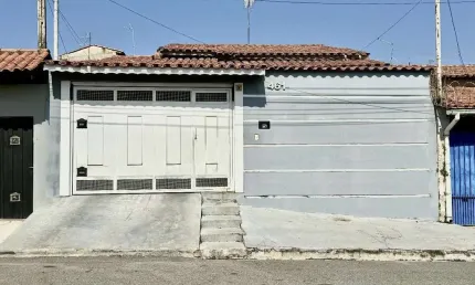Casa para Venda em Bragança Paulista, Vila Bernadete, 3 dormitórios, 1 suíte, 2 vagas