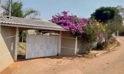 Chácara para Venda em Bragança Paulista, Jardim Iguatemi, 3 dormitórios, 1 suíte, 2 banheiros, 2 vagas