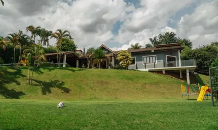 Casa em Condomínio para Venda em Bragança Paulista, Condomínio Vila Rica, 4 suítes, 3 banheiros, 4 vagas