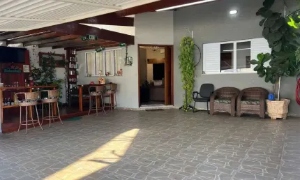 Casa para Venda em Bragança Paulista, Jardim Vista Alegre, 3 dormitórios, 1 suíte, 2 banheiros, 2 vagas