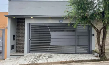 Casa para Venda em Bragança Paulista, Residencial Piemonte, 3 dormitórios, 1 suíte, 2 banheiros, 2 vagas