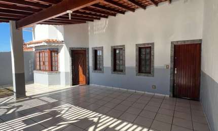 Casa para Locação em Bragança Paulista, Jardim Europa, 3 dormitórios, 1 suíte, 2 banheiros, 2 vagas