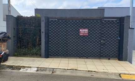Casa para Locação em Bragança Paulista, Residencial Vino Barolo, 3 dormitórios, 1 suíte, 1 banheiro, 2 vagas