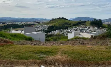 Terreno à venda em bragança paulista, condomínio villa verde bragança, com 140 m²