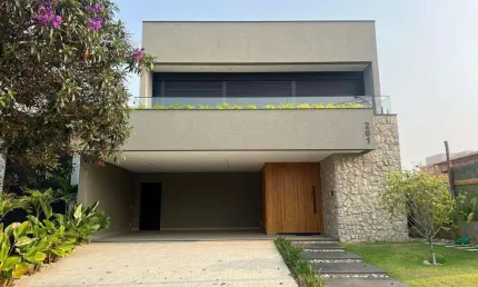 Casa à venda em Bragança Paulista, Condomínio Vale das Águas, com 4 quartos, com 351.56 m²