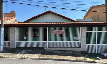 Casa à venda em Bragança Paulista, Vila Mota, com 4 quartos, com 230 m²