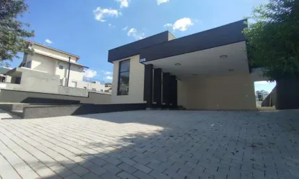 Casa à venda em bragança paulista, condomínio terras de santa cruz, com 3 suítes, com 200 m²