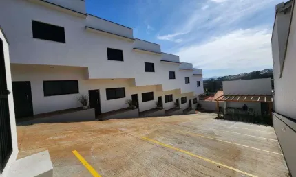 Casa à venda em Bragança Paulista, Jardim São Miguel, com 2 quartos