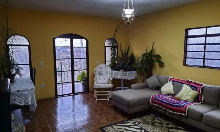 Casa à venda em Bragança Paulista, Vila Aparecida, com 2 quartos