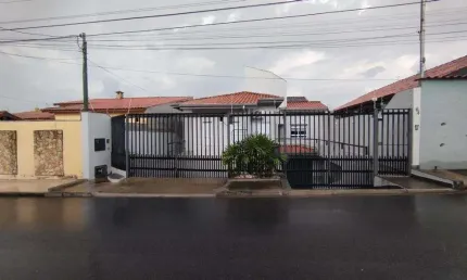 Casa à venda em Bragança Paulista, Residencial das Ilhas, com 3 quartos, com 160 m²