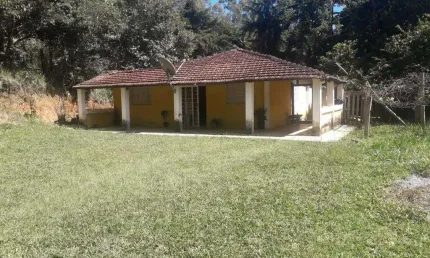 Chácara à venda em Pedra Bela, Bairro dos Limas, com 4 quartos, com 45600 m²