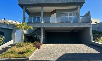 Casa à venda em bragança paulista, condominio vale das águas, com 4 suítes, com 300 m²