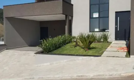 Casa à venda em Bragança Paulista, Condomínio Portal da Serra, com 3 quartos, com 174 m²