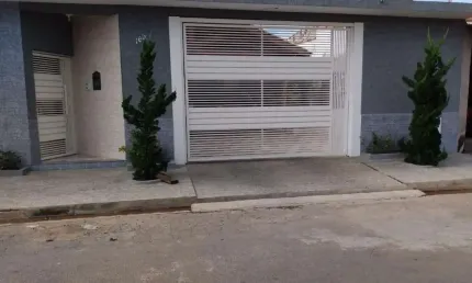 Casa para Venda em Bragança Paulista, Jardim Paturi, 3 dormitórios, 1 suíte, 2 banheiros, 4 vagas