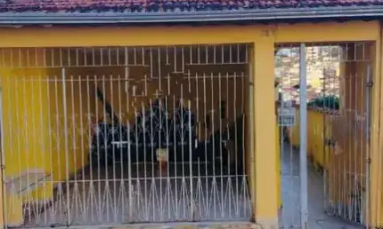 Casa para Venda em Bragança Paulista, Vila Aparecida, 4 dormitórios, 2 banheiros, 1 vaga