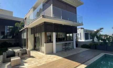 Casa em Condomínio para Venda em Bragança Paulista, Condominio Vale das Águas, 4 dormitórios, 4 suítes, 2 banheiros, 3 vagas