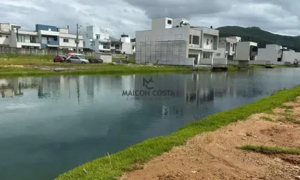 Terreno em condomínio fechado à venda na Avenida Deltaville, Beira Rio, Biguaçu