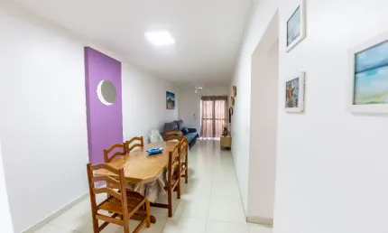 Balneário maracanã, apto frente total para o mar, 2 dorms, suite, sacada gourmet.