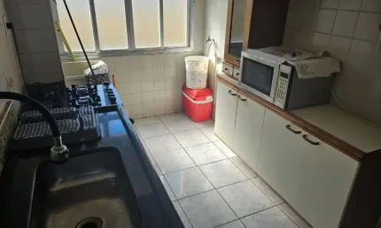 Vila Caiçara, ótimo apto 2 dorms, sacada, garagem demarcada