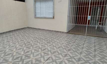 Casa 2 quartos - Lado Praia no Bairro Caiçara em Praia Grande - RP538