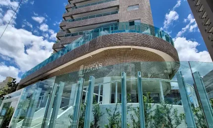 Apartamento 2 Quartos - Prédio frente mar no Jardim Real em Praia Grande - RP393