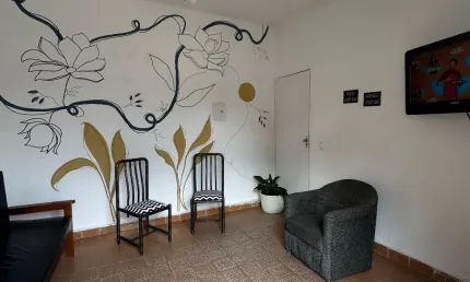 Vila Caiçara, linda kitchinete, garagem, 150 mts do mar