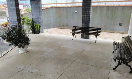 Vila caiçara, apto 2 dorms, 2 banheiros, excelente localização