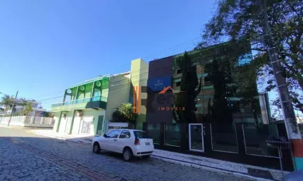 Casa 4 quartos com um prédio anexo , Centro  Camboriú/SC