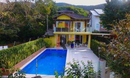 Casa 3 Suítes na Praia de Taquaras, Balneário Camboriú
