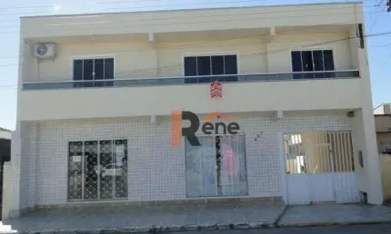 Casa com 2 quartos +2 salas comerciais + 2 kitnet Monte Alegre - Camboriú/SC