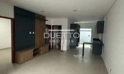 Casa de 03 dormitórios, sendo 01 suíte, à venda no Jardim das Bandeiras, Mogi das Cruzes - SP
