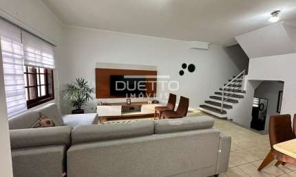 Sobrado de 140m², com 03 dormitórios, sendo 01 suíte, à venda na Vila Nova Socorro, Mogi das Cruzes