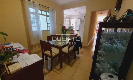 Casa à venda no bairro Jardim São Pedro em Mogi das Cruzes/SP