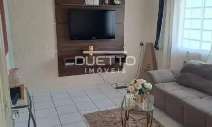 Casa Térrea com excelente localização, à venda no Centro de Mogi das Cruzes - SP