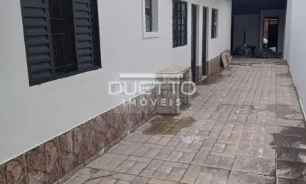 Casa com 02 dormitórios e área gourmet, à venda no Residencial Colinas, Mogi das Cruzes - SP