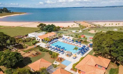 Terreno de 360m² no Condomínio Riviera de Santa Cristina IV, em Arandu - SP