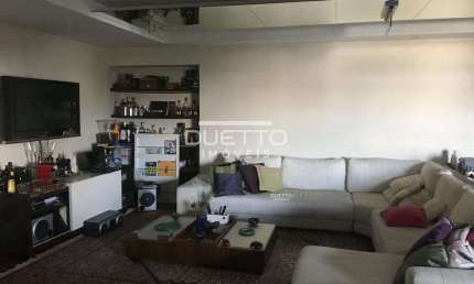 Apartamento Alto Padrão de 04 suítes, à venda no Edifício Manhattan, Parque Monte Líbano, Mogi das