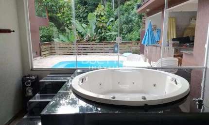 Casa de 04 dormitórios, sendo 02 suítes, à venda no Cond. Aruã, Mogi das Cruzes - SP
