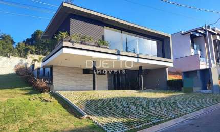 Casa Alto Padrão com 04 suítes, à venda no Cond. Residencial Veneza, Mogi das Cruzes - SP