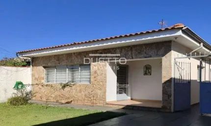 Casa térrea de 03 dormitórios, sendo 01 suíte, à venda mogilar, mogi das cruzes, sp