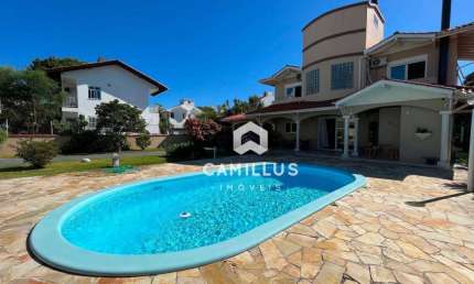 Casa a 200 metros do mar com 4 dormitórios à venda, 297 m² por R$ 3.900.000 - Campeche - Florianópolis/SC