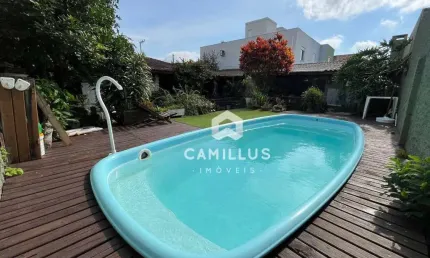 Casa com 4 dormitórios à venda, 120 m² por R$ 750.000,00 - Campeche - Florianópolis/SC