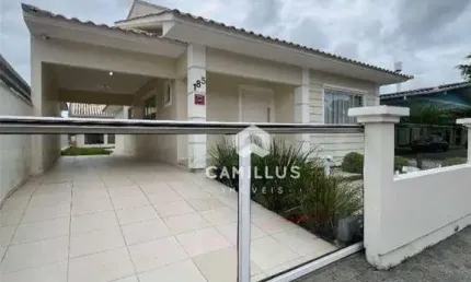 Casa com 3 dormitórios à venda, 154 m² por r$ 1.430.000,00 - carianos - florianópolis/sc