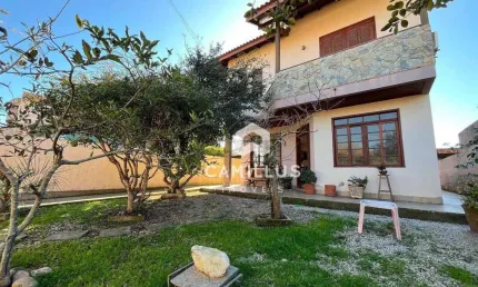 Casa com 4 dormitórios à venda, 226 m² por r$ 920.000,00 - carianos - florianópolis/sc
