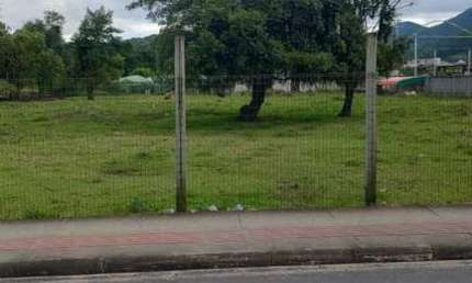 Terreno comercial para alugar na Rua Francisco Antônio da Silva, 408, Sertão do Maruim, São José por R$ 6.000