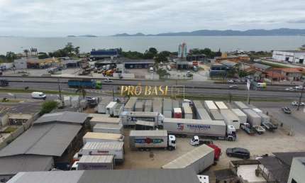 Terreno à venda na Rua Dona Carola, 001, Serraria, São José por R$ 6.250.000