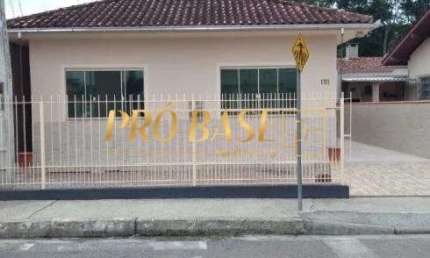 Casa com 3 quartos à venda na Rua Vila Real, 151, Forquilhas, São José por R$ 550.000