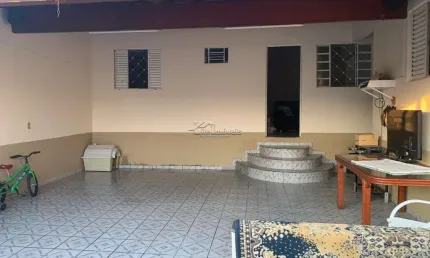 Casa com 2 quartos à venda na Rua Francisco Martins Gimenis, 184, Vila São Pedro, Hortolândia por R$ 320.000